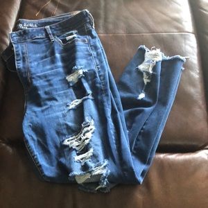 American eagle destroyed crop jeans